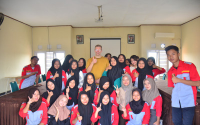 Kelas Bahasa Bersama Mr. Frans